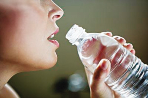 毕节妇女尿道炎多喝水能好吗